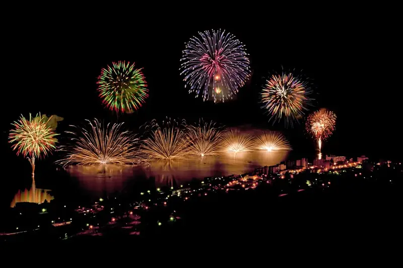 환상의 홋카이도 4일: 도야 불꽃축제와 온천, 미식의 향연!